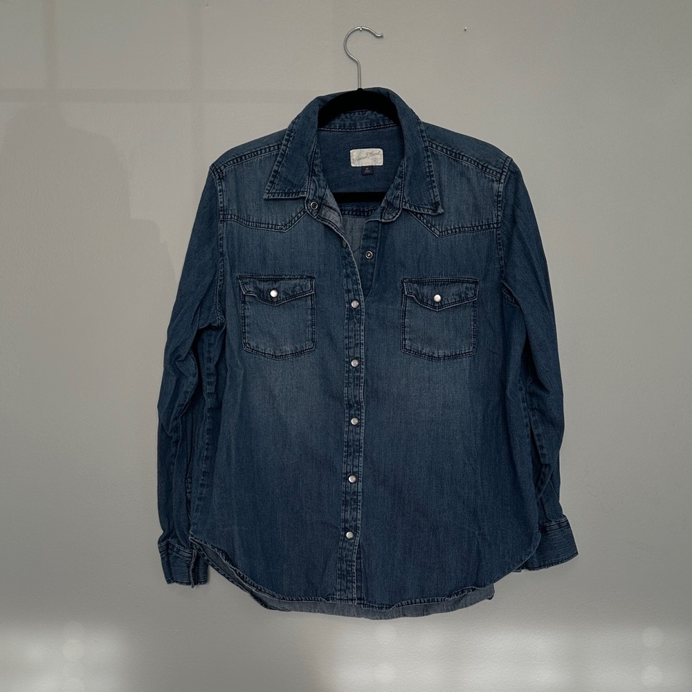 Universal Thread Blue Button Down Shirt